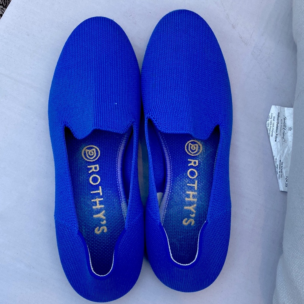 Cornflower blue size 7.5 Rothys loafers